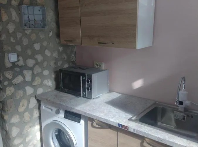 за гости иречек Apartman Várna